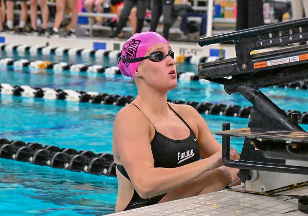 Grace Ackerman preparing at starting block